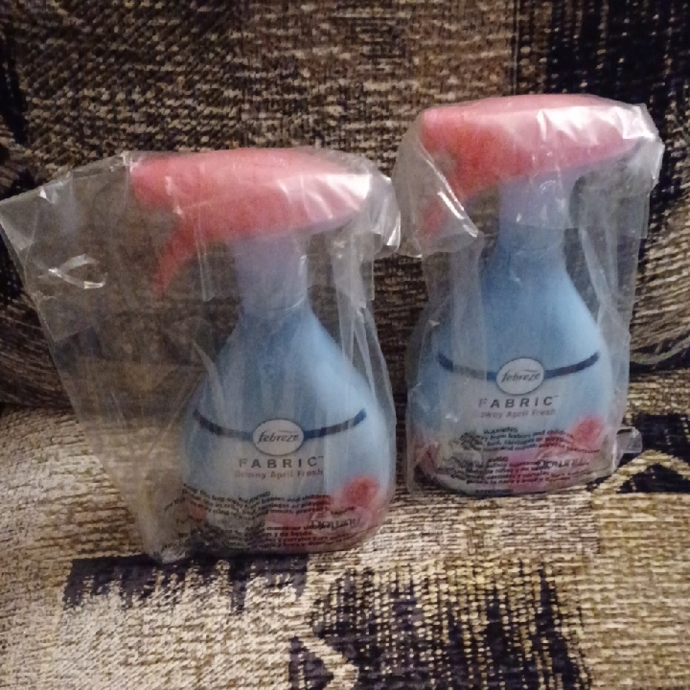 4/$40 New Febreze Fabric Downy April Fresh - 2 Spray Bottles 700 mL (Each)